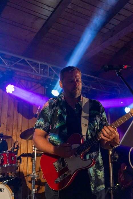 Family Fest, Vidov, 2023: kapela při večerním koncertu